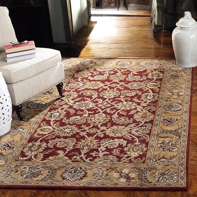 SAFAVIEH Red Gold Classic Accent Rug